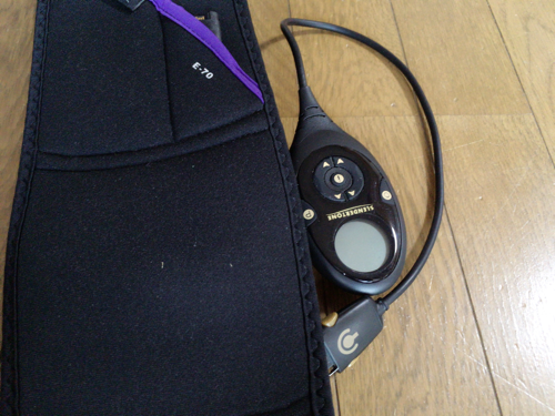 SIXPAD新型]AbsFit2は正規品以外でも充電可能？ | CCIE TOZAIとITを