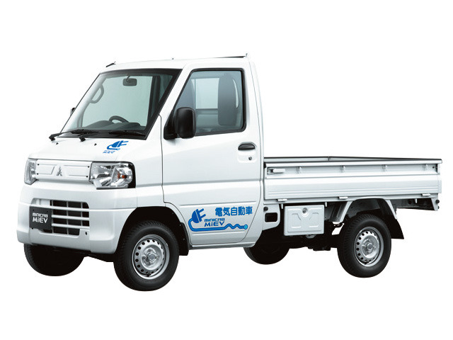 ランサーエボリューションとミニキャブミーブトラックの比較 | 中古車