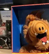 Talking Alf Doll / Vintage stuffed animals / 1980s toys & dolls