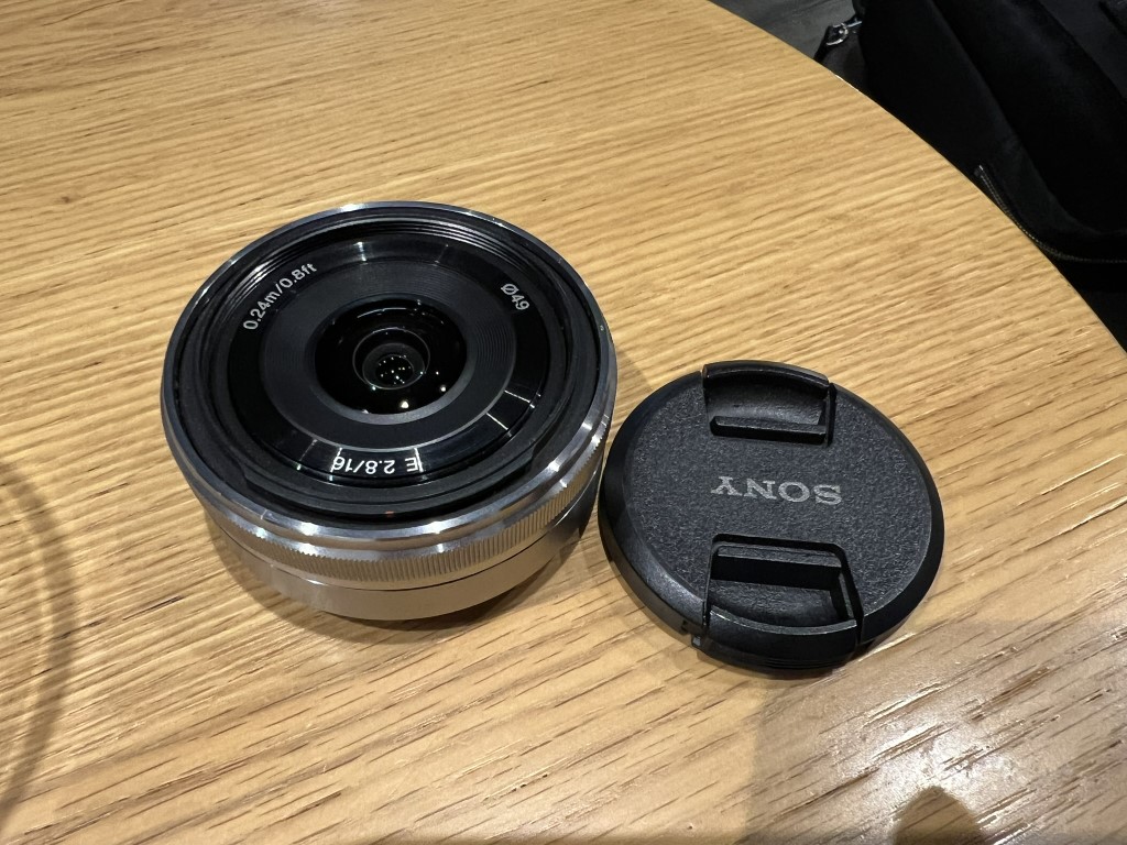 軽い！小さい！安い！SONY-αの純正広角レンズ！SONY E16mm f2.8