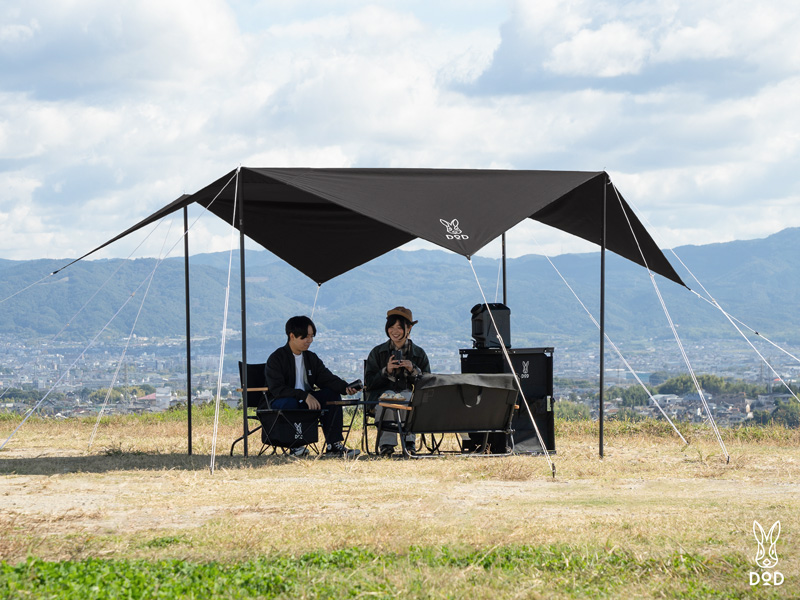DODのカマボコテント/チーズタープに新色ブラックカラーが登場