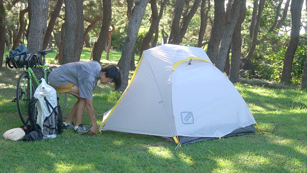 ダブルウォールの軽量テント！FeatherstoneのULオブシディアン1Pを