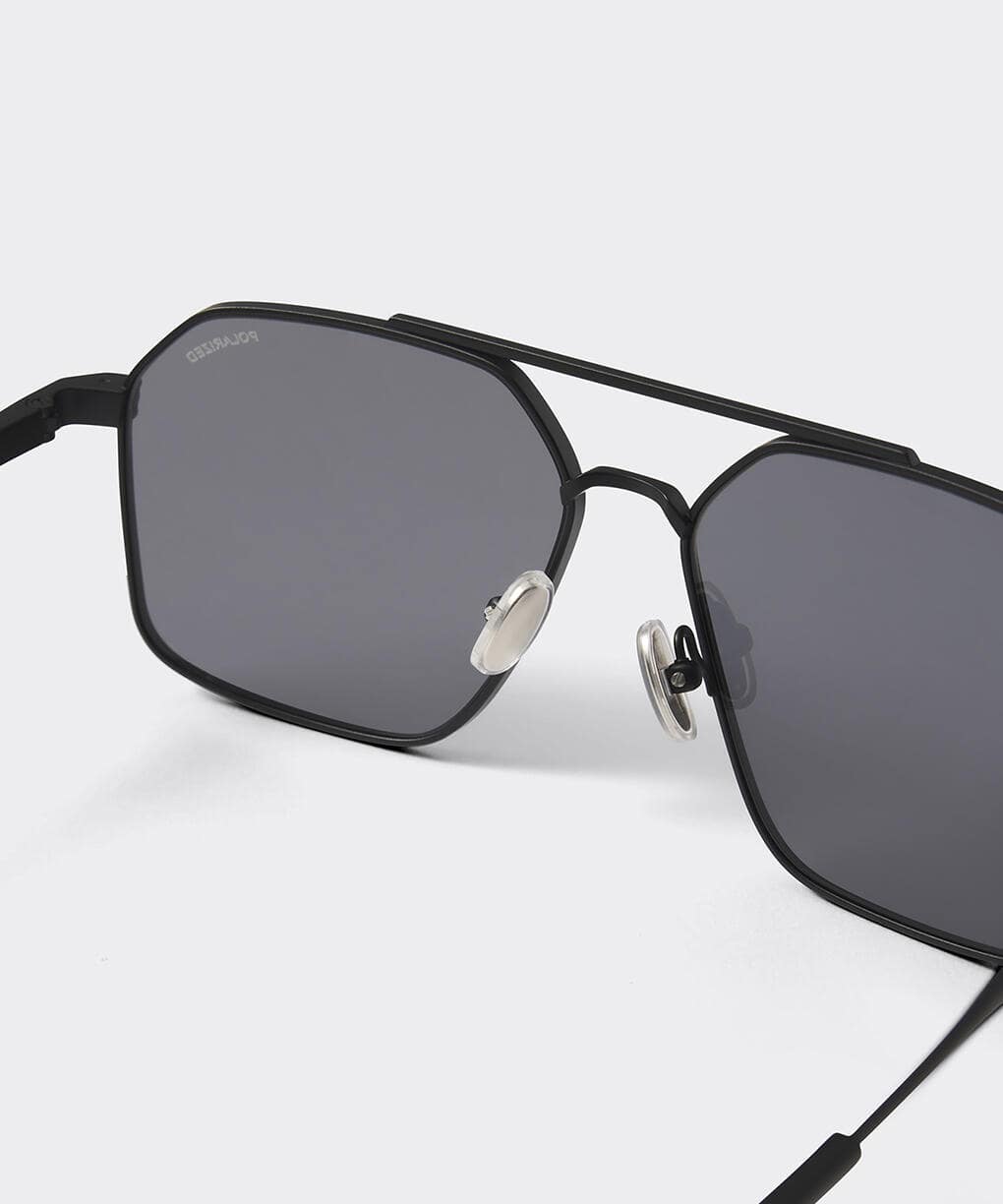 モレイン サングラス(8104M)｜カナダグース (CANADA GOOSE) 日本公式サイト