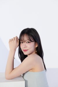 fromis_9に初インタビュー！【チェヨン編】自然体なキャラ＆全方位型の