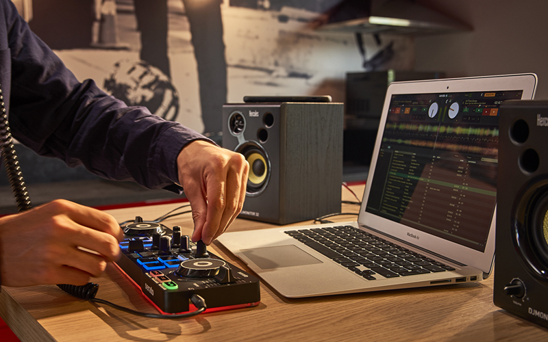 Hercules Starlight Dj Controller