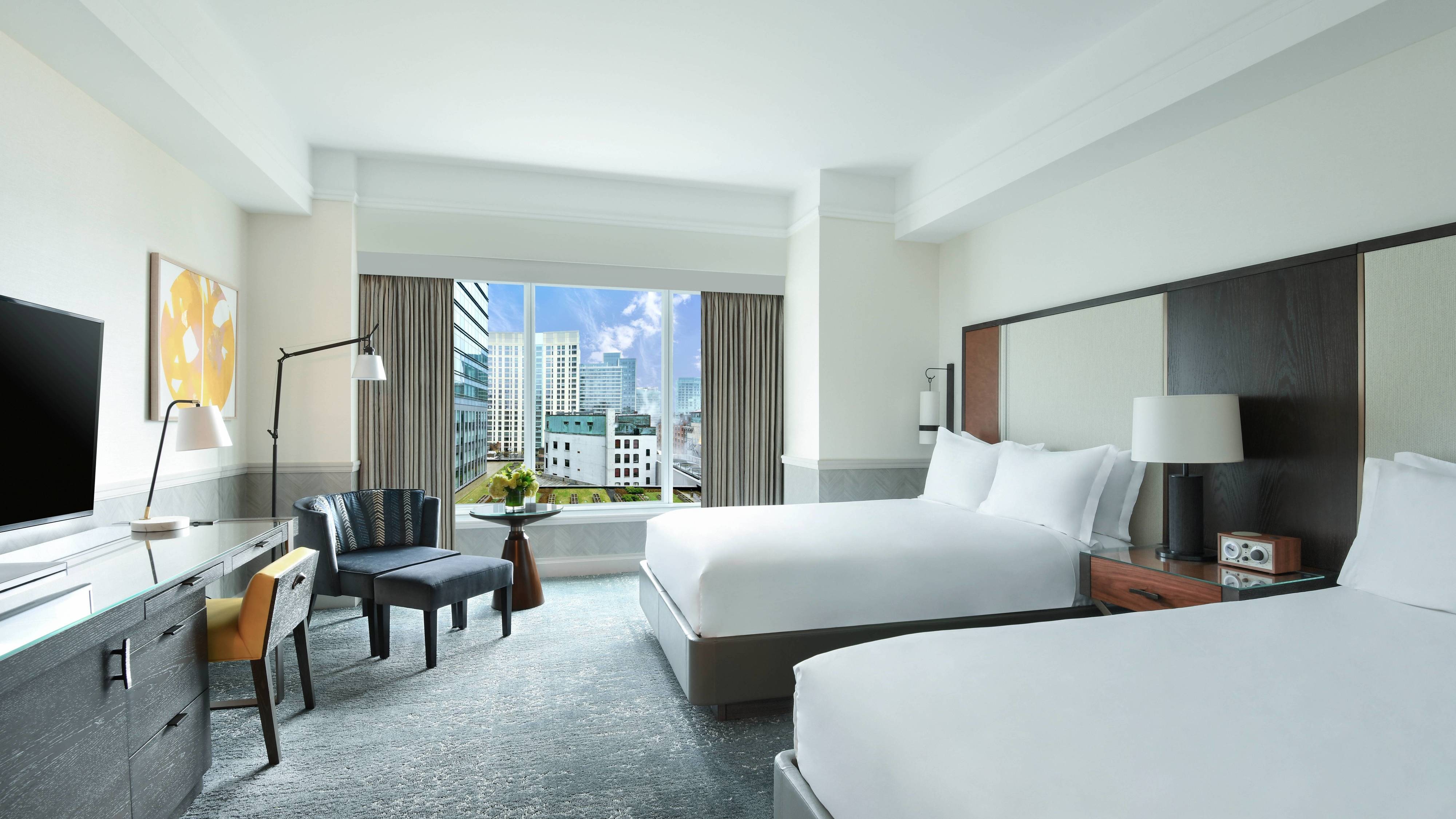 Luxury Rooms & Suites | The Ritz-Carlton, Boston