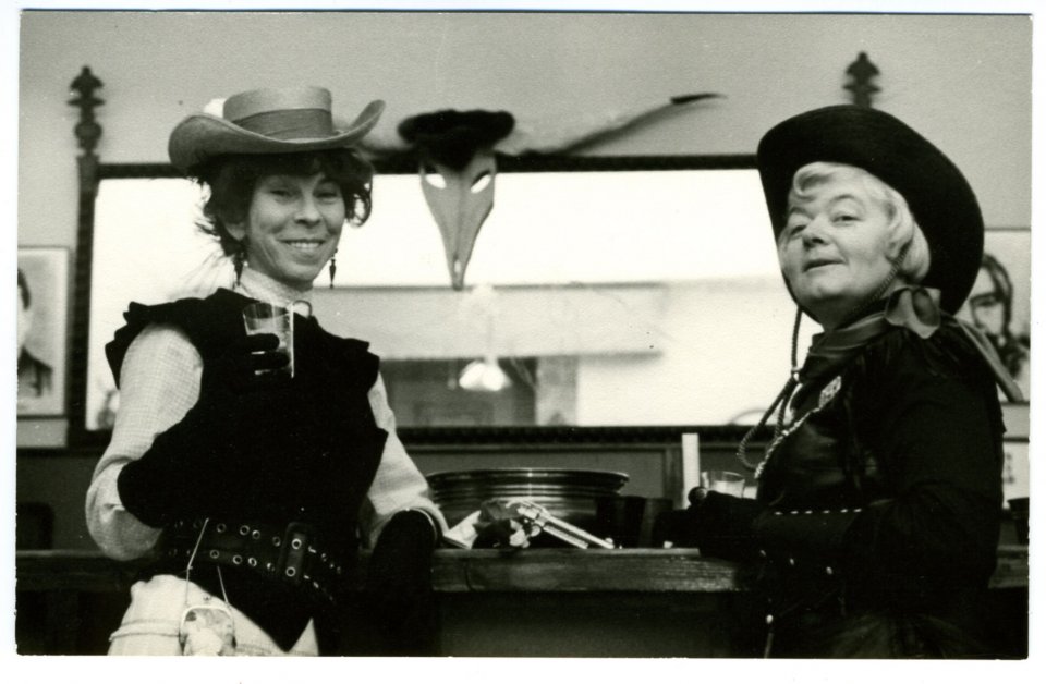 トーベとトゥーティ 世紀の愛の物語 トーベ・ヤンソンの人生と作品