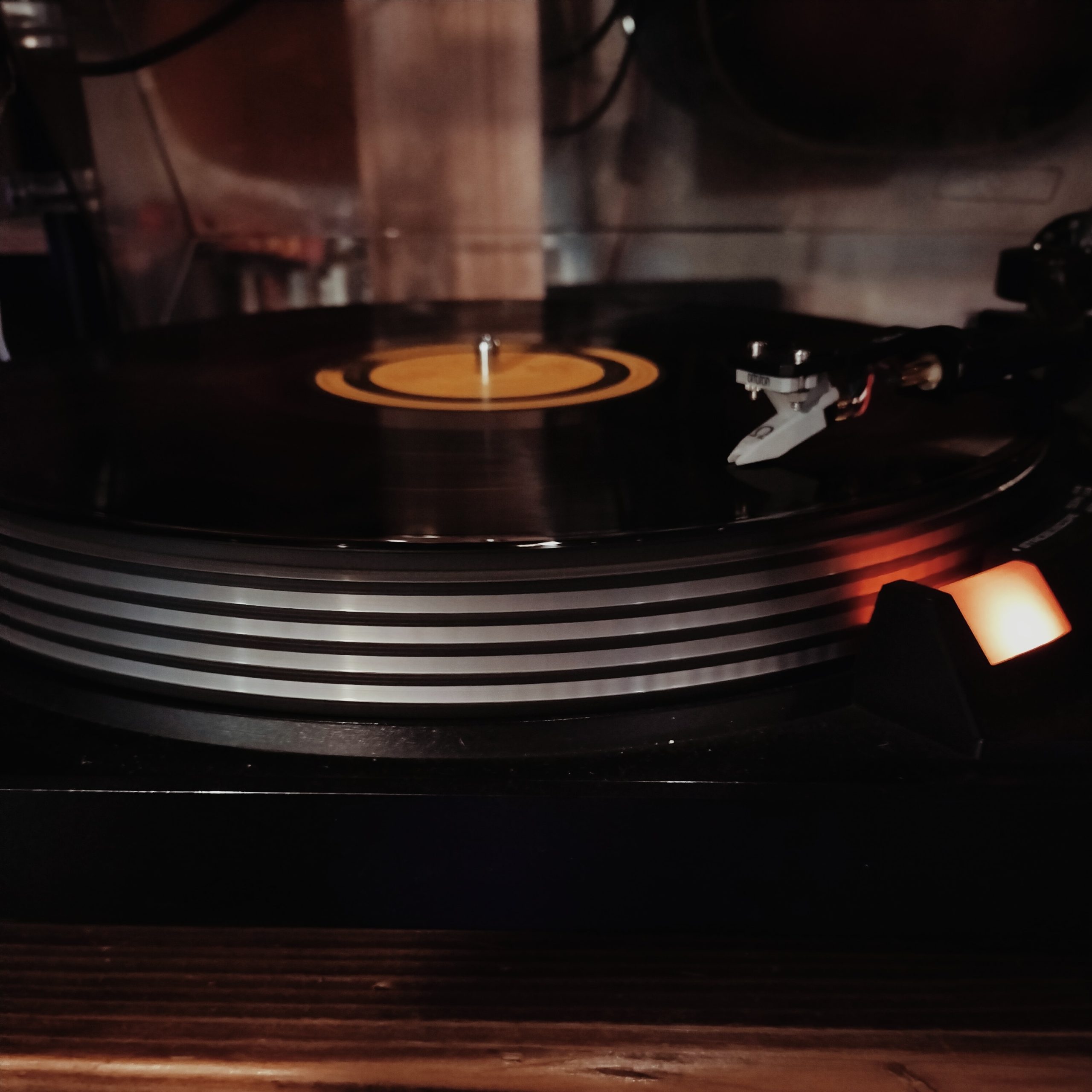 レコード(vinyl record)ナイト - チカキッサ.タブコ The coffee shop