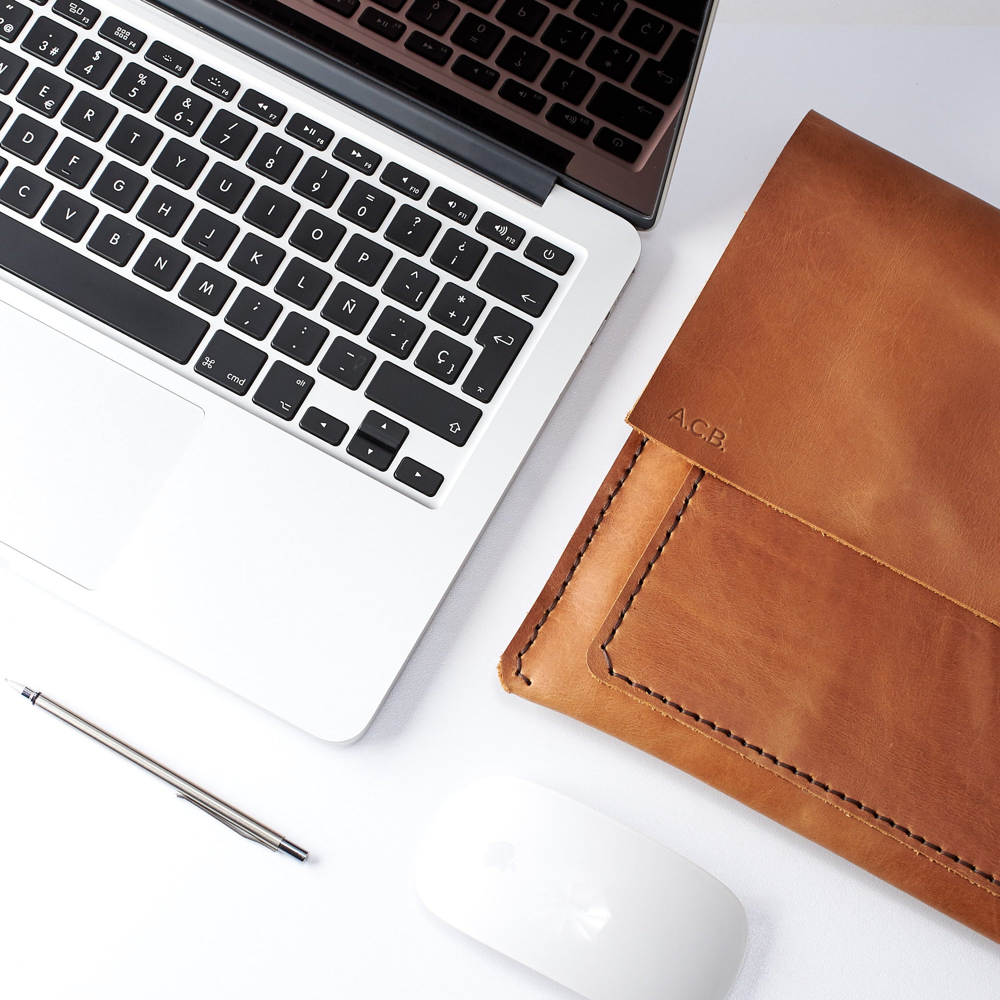 Handmade MacBook Pro Sleeve Case by Capra Leather