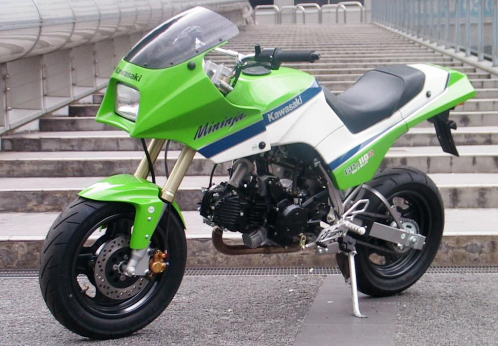 カワサキ KSR110でニンジャ、ZRX、Moto GPマシン・ZX-RRを再現