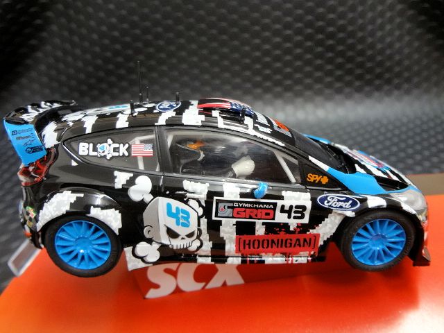 SCX 1/32 ｽﾛｯﾄｶｰ A10157 ◇FORD FIESTA RS WRC #43/KEN BLOCK RALLY
