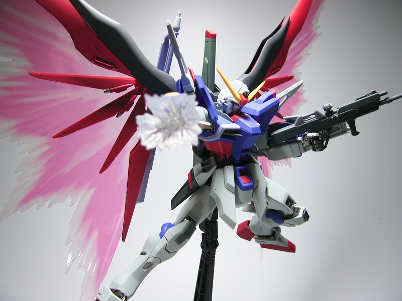 スタンダード完成品】バンダイ MG 1/100 デスティニーガンダム