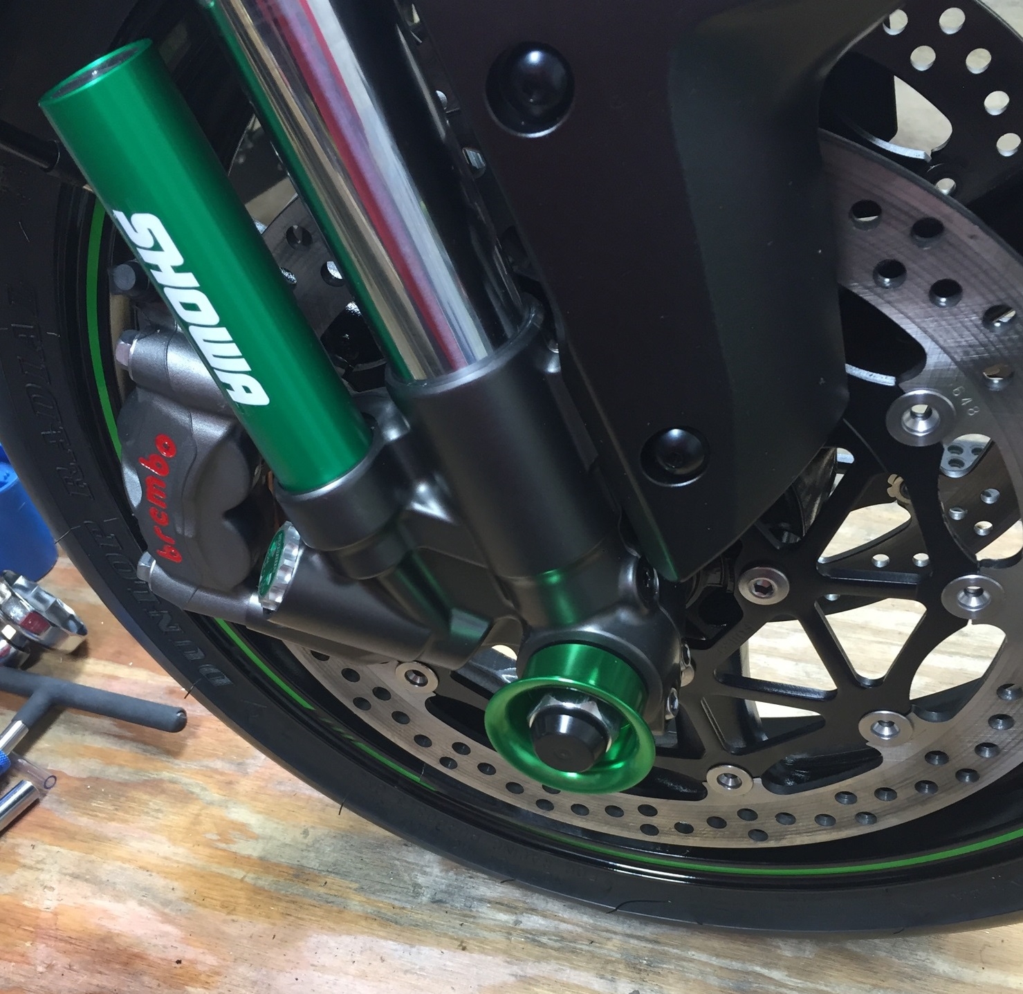 16 ZX10R フロントクイックリリースキット | MotoWorld Japan