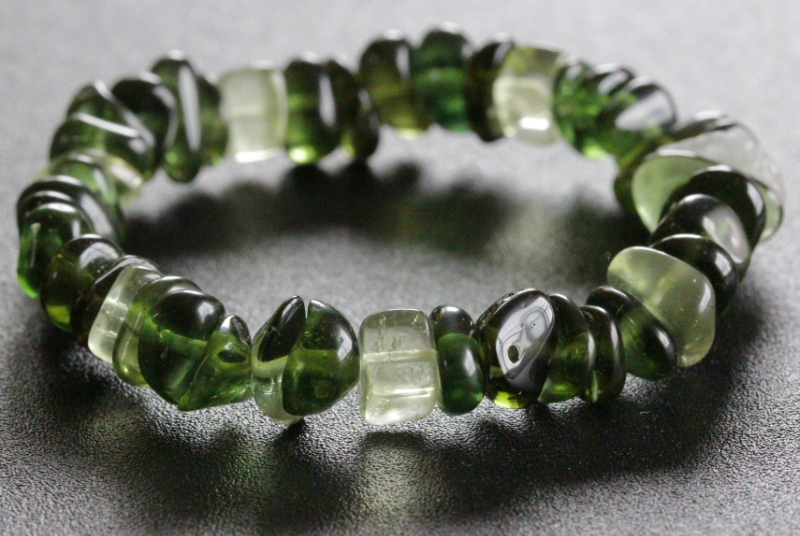 超高波動！ロシア産フェナカイト＆モルダバイト＆リビアングラス