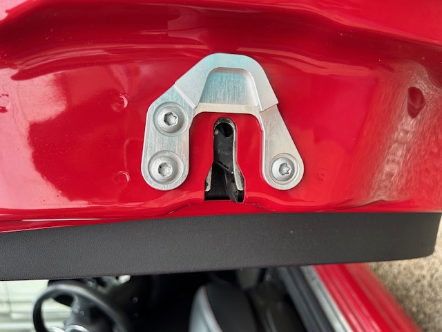 フィアット・アバルト500/595用ドアストライカー | マエカワ