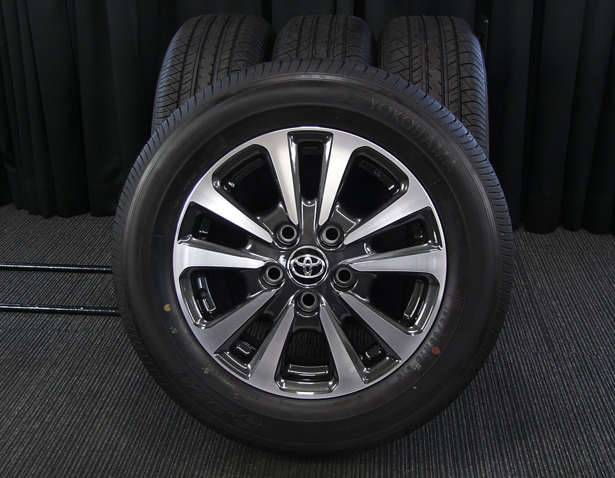 TOYOTA (トヨタ) NOAH (ノア)・VOXY (ヴォクシー)・ESQUIRE