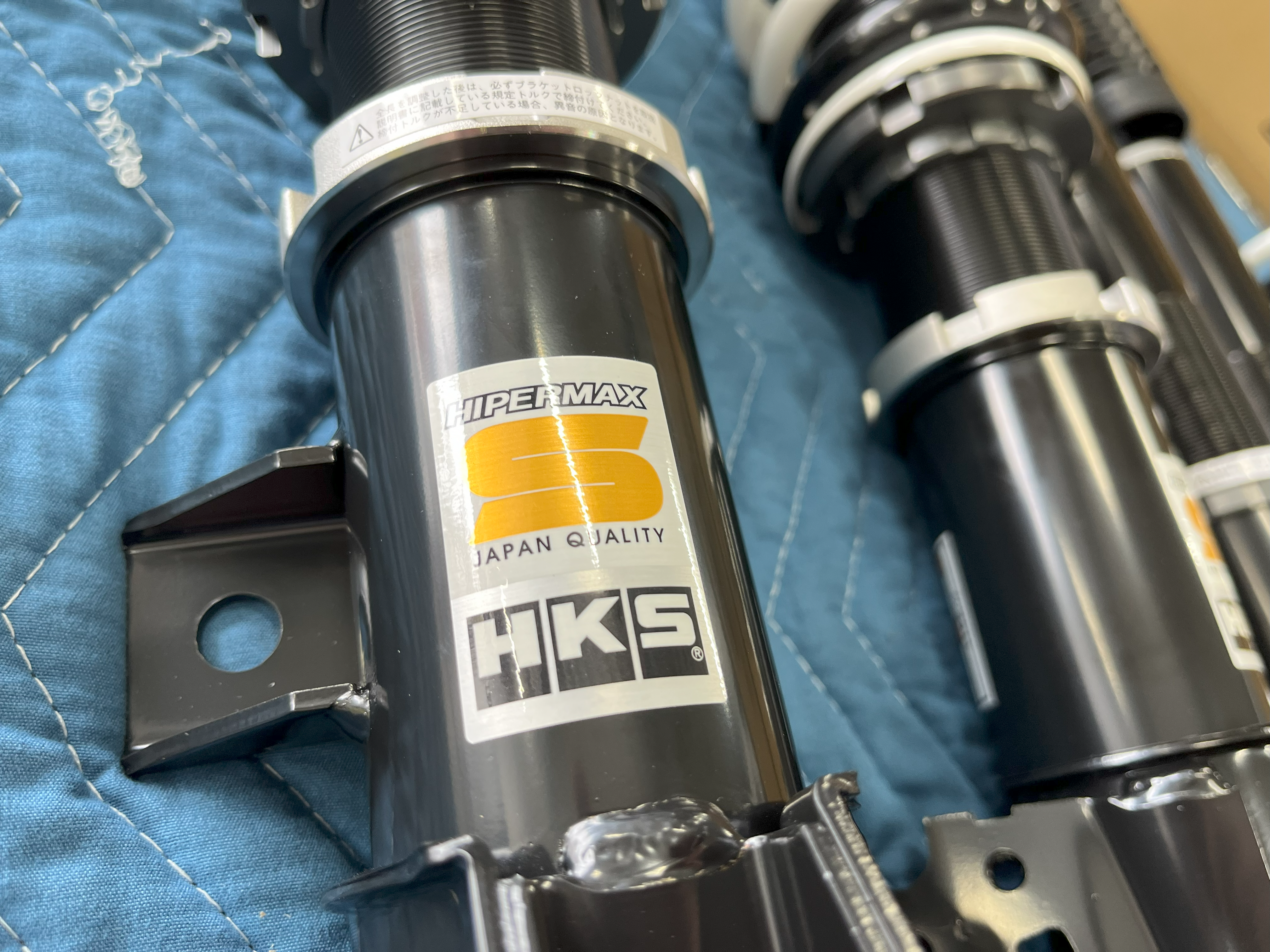 80ヴォクシーにHKSハイパーマックスSお取り付け！｜カルバン 新庄銀座