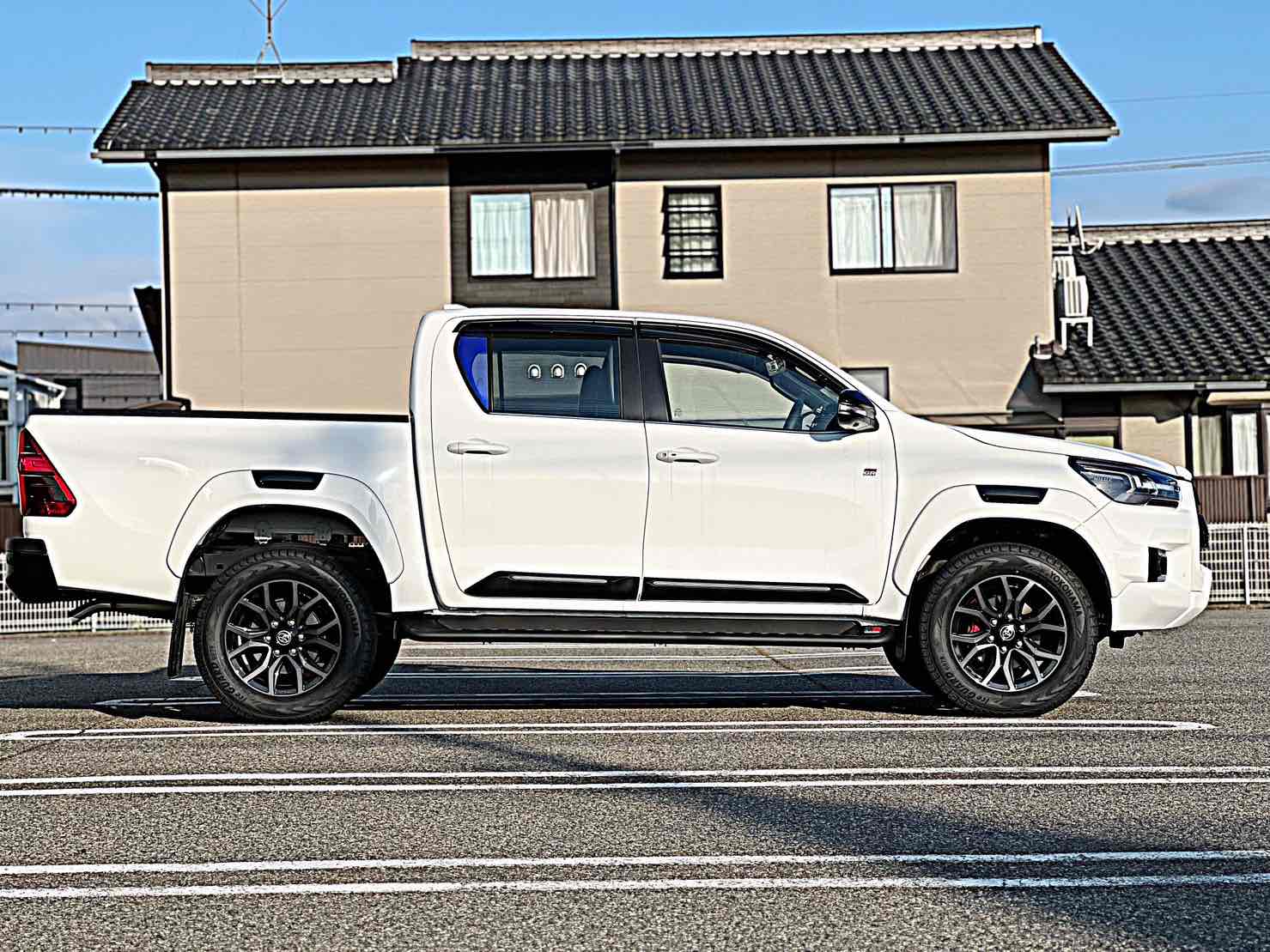 GR ハイラックスにJAOS BATTLEZ リフトアップスプリング＆ブロック装着