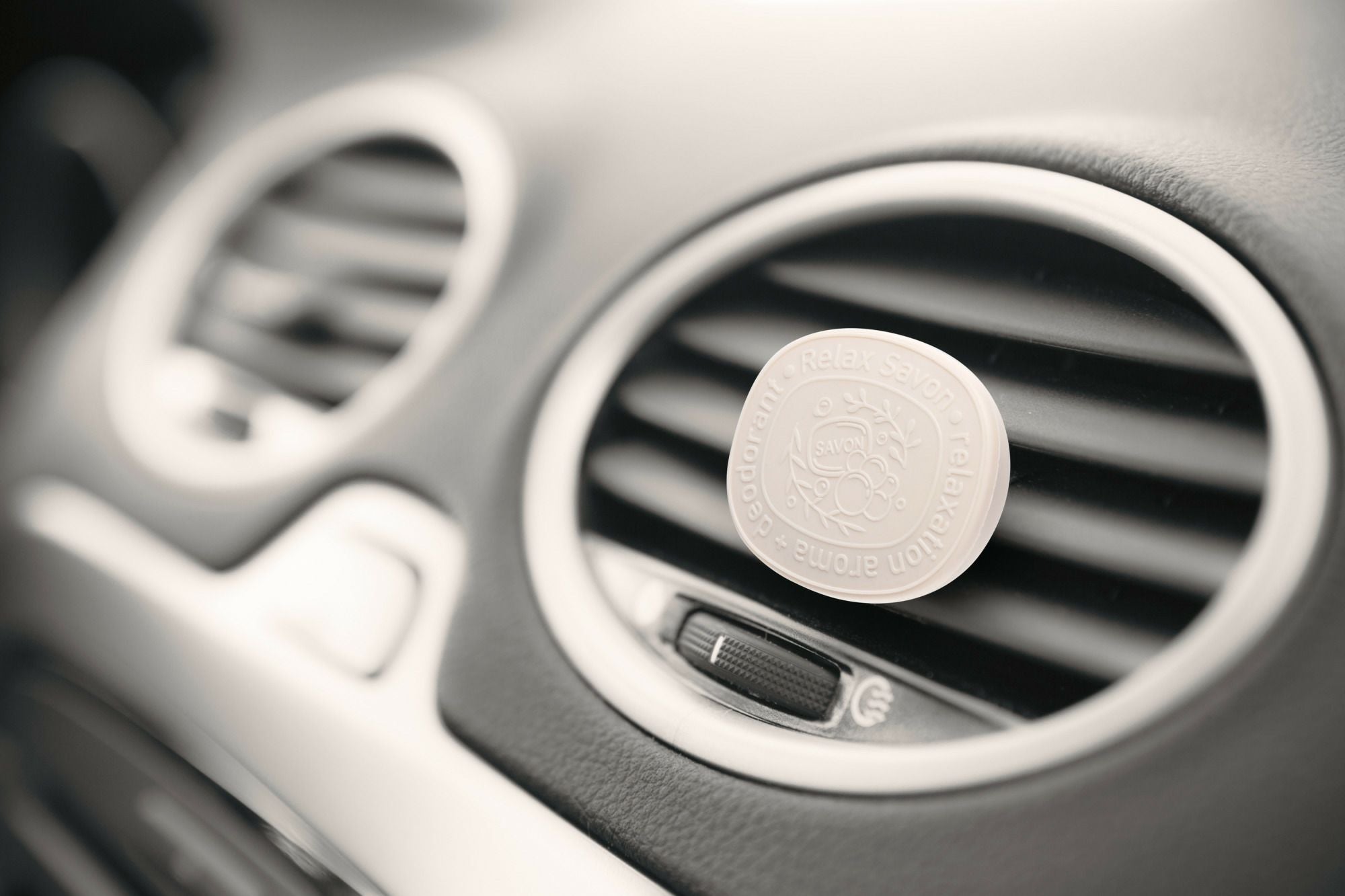 H1683 リラックスサボン クリップ ホワイトブーケサボン | カーメイト