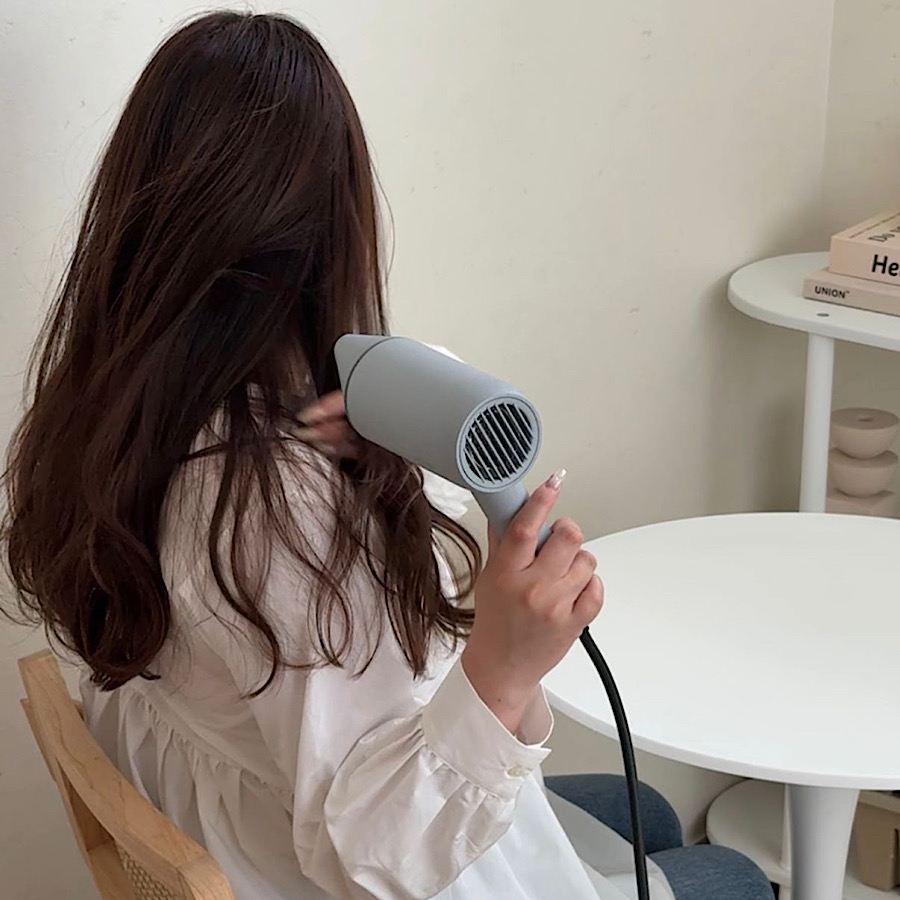 最上位モデルを最安値で】 SALONIA エアトリートメント ドライヤー