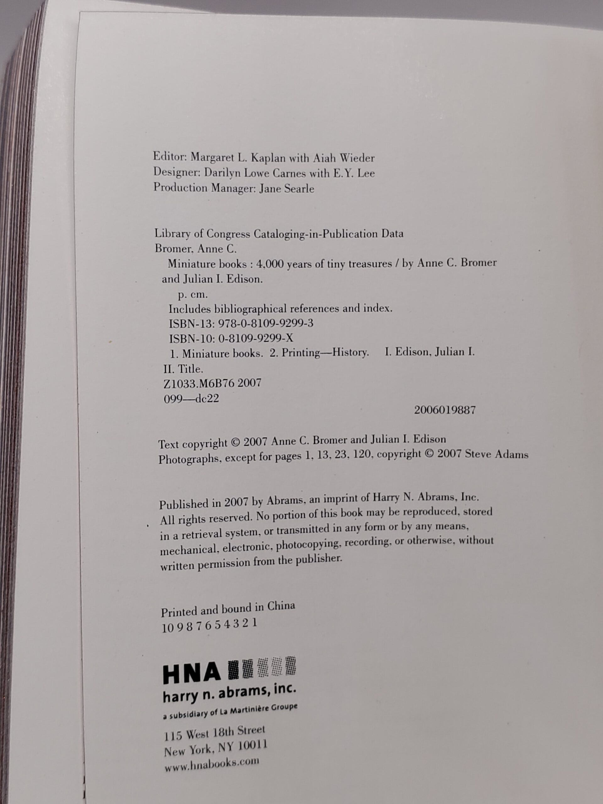 Miniature Books: 4,000 Years of Tiny Treasures | Booksby Press