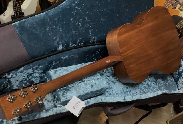 Martin 000-15M Mahogany マイク搭載！ 【 アンプに繋げる マーチン