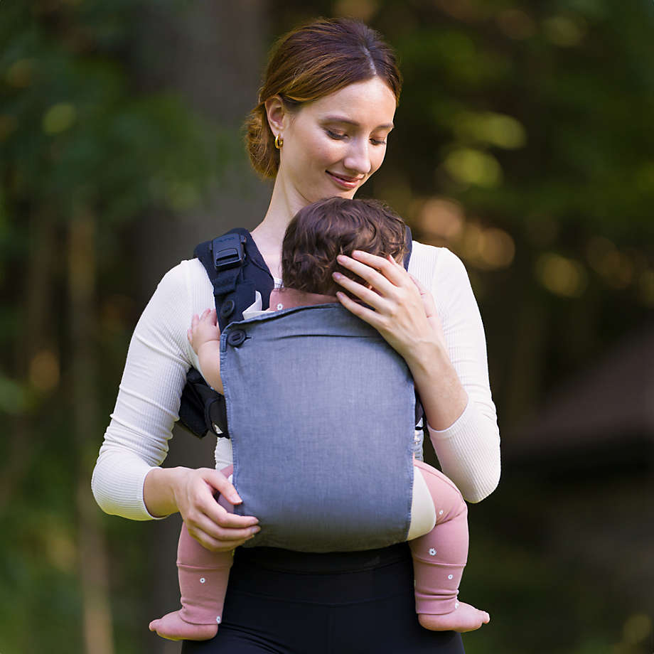 Nuna CUDL clik Caviar Black 4-in-1 Baby Carrier + Reviews | Crate