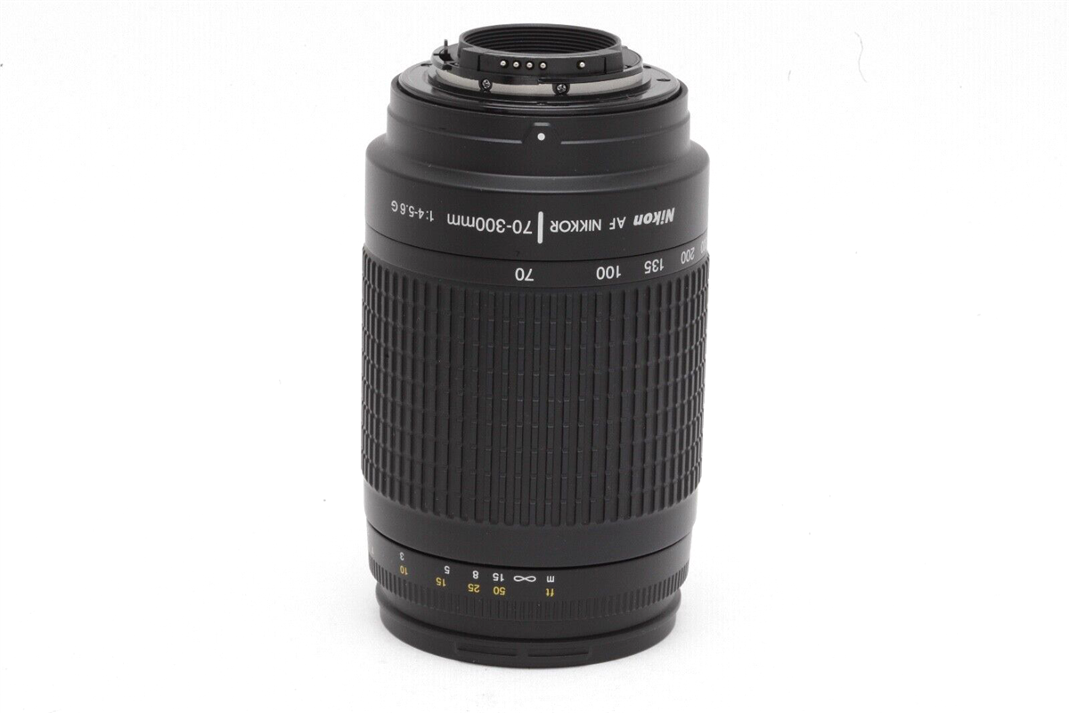 Nikon AF NIKKOR 70-300mm f4-5.6 G Lens with Hood #42954