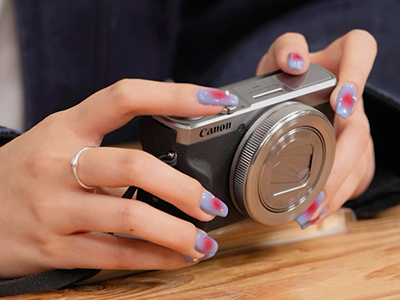 攻めるキヤノン！ クラス世界最小・最軽量｢EOS Kiss X7｣とワンランク上