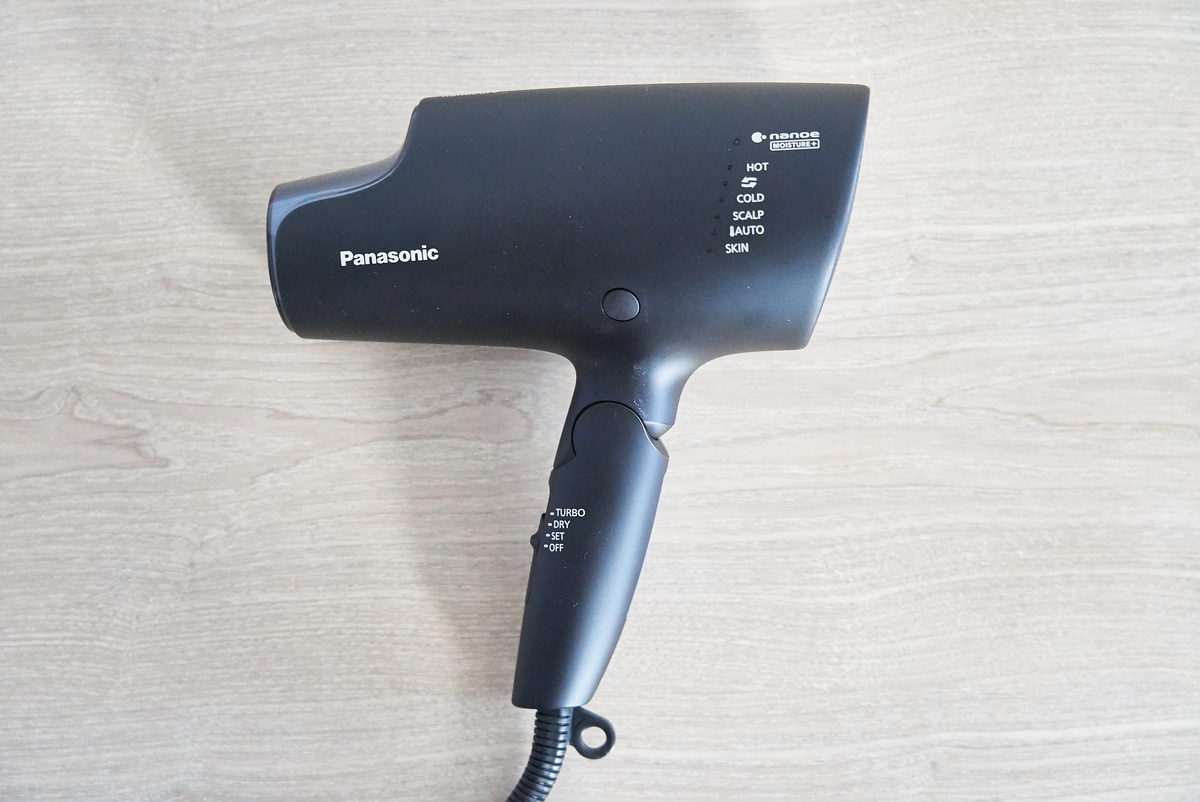 パナソニックの最新ヘアードライヤー「ナノケア EH-NA0G」をレンタルし