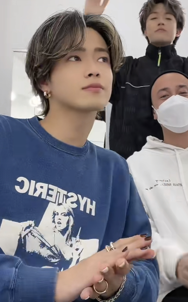 専用【超人気ヒスガール】YES YES YES スウェット コムドットやまと着用 超人気ヒスガール】YES YES YES スウェット コムドット やまと着用