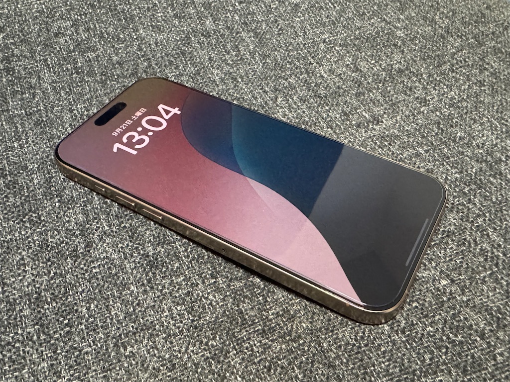 iPhone16 Pro Max デザートチタニウム 256GBに機種変更してきました