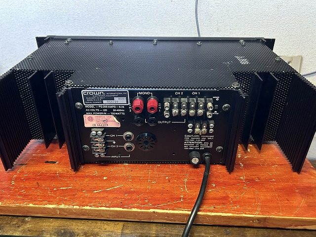 CROWN パワーアンプ PS-200の修理 ーその1ー - TomのブログⅡ