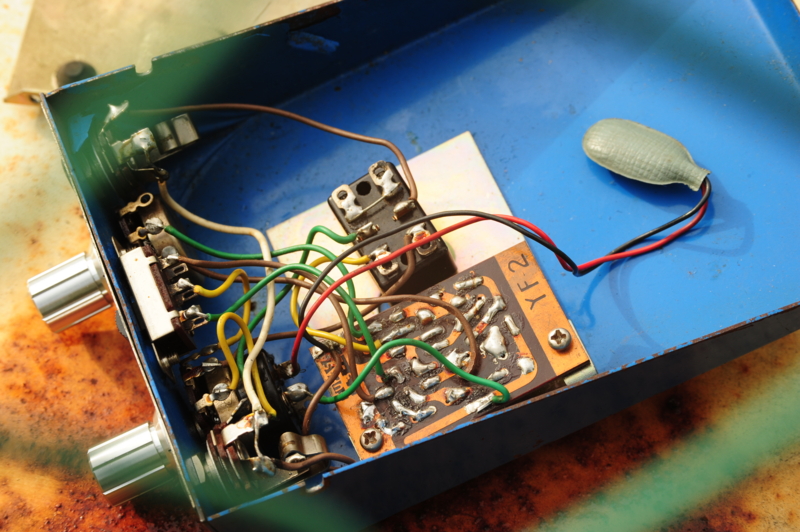 YACK YF-2 FUZZ BOX - エフェクター写真館