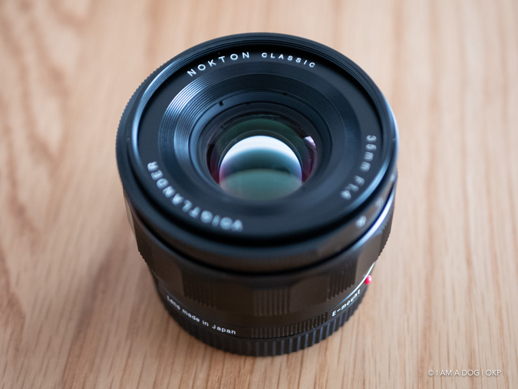 ネオクラシカルな単焦点レンズ VoightLander「NOKTON Classic 35mm F1