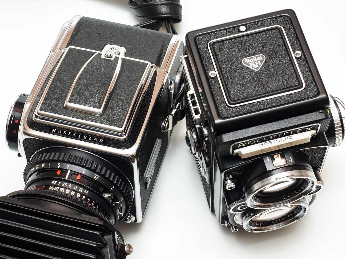 中判フィルムカメラの代表格「ハッセルブラッド 500C/M」と「ローライ