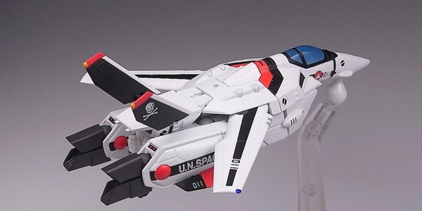 海洋堂 リボルテックヤマグチ 三段変形バルキリー VF-1A 【一条輝機