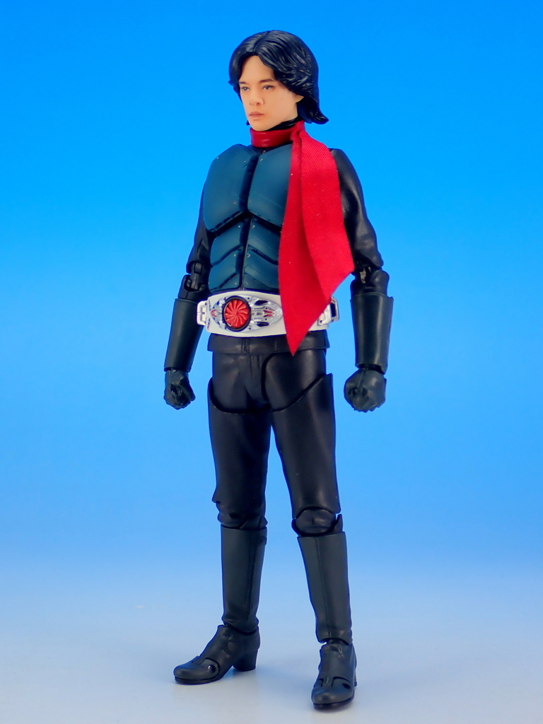 S.H.Figuarts 仮面ライダー／本郷猛（シン・仮面ライダー） で遊ぶ