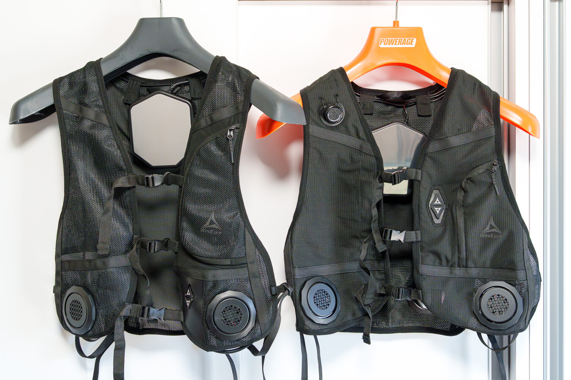 ワークマンの最新ペルチェベストを去年のモデルと比較する！ウィンド