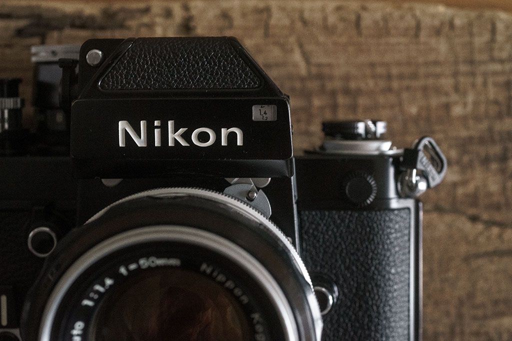 Nikon F2 フィルムカメラ レンズ2本付き Nikon F2を徹底解説。作例から