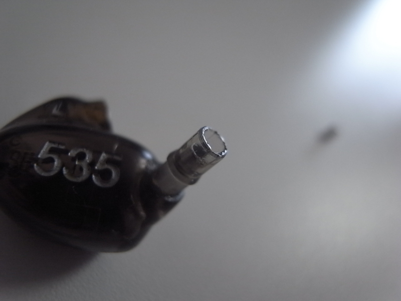 SHURE SE535のフィルタ交換による音質カスタマイズ - 不器用貧乏メモ