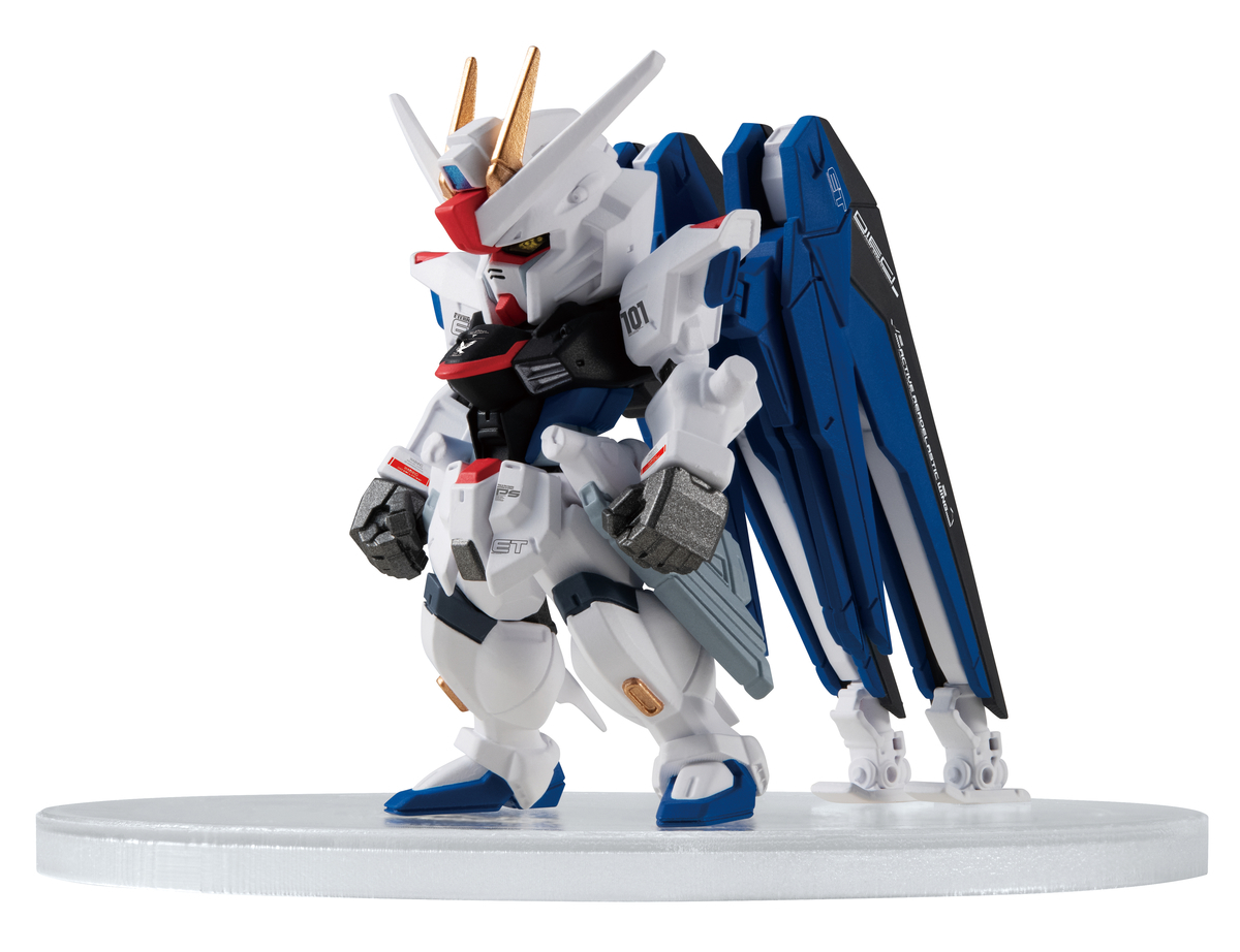 FW GUNDAM CONVERGE】上海の 『実物大フリーダムガンダム立像』公開を
