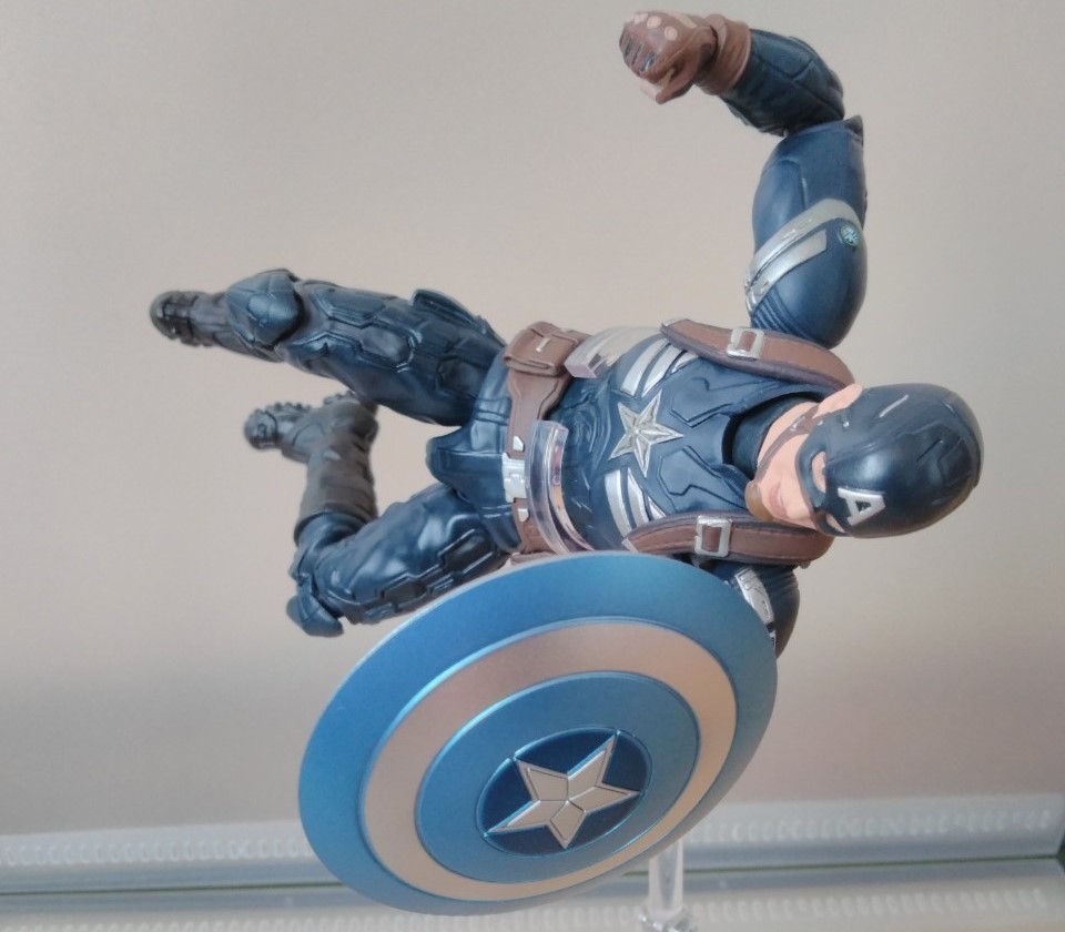 MAFEX マフェックス キャプテン・アメリカ (ステルススーツ) レビュー