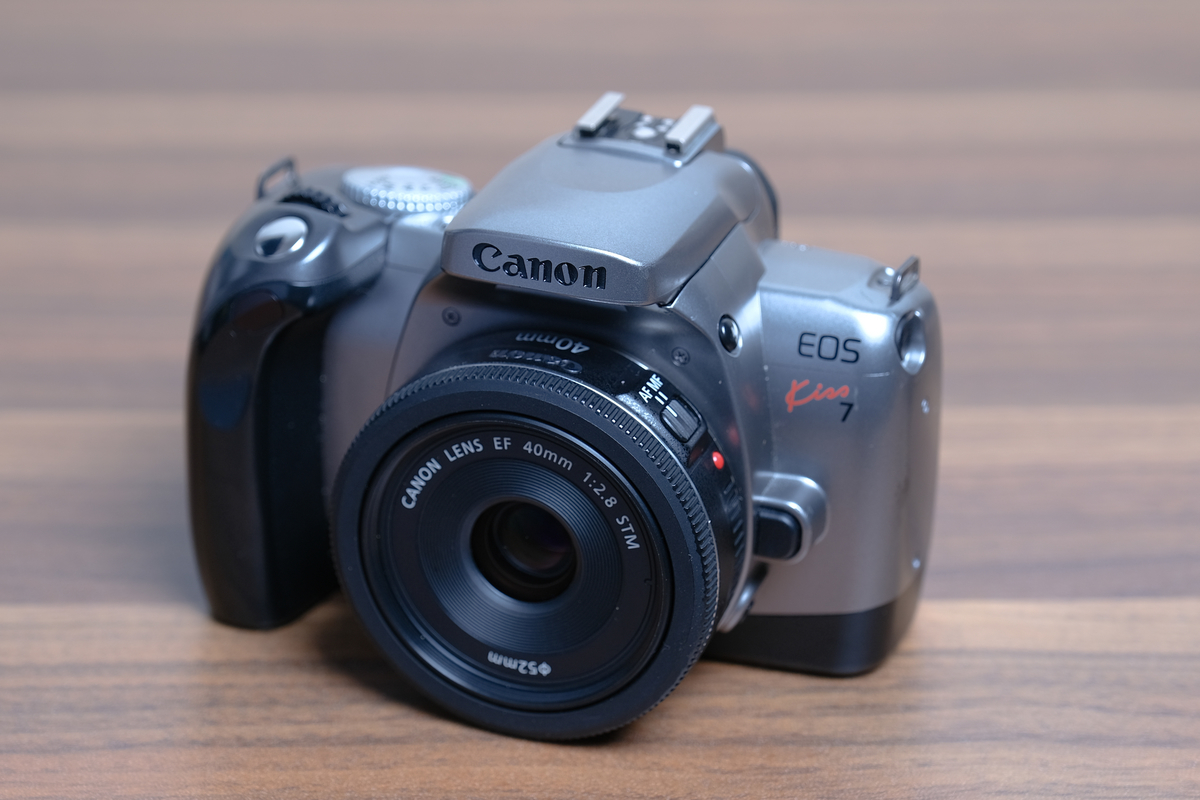 最新のフィルムカメラ】CANON EOS Kiss 7レビューです。機能、特徴をご