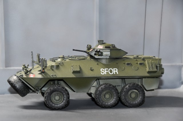 トランペッター カナダ軍 AVGP グリズリー (後期型)完成 - firetanの
