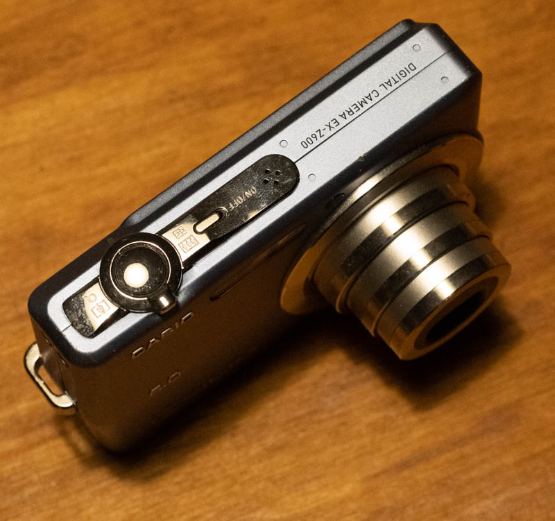 EXILIM EX-Z600 CASIO 分解 センサーごみ清掃 - fortia's レビュー