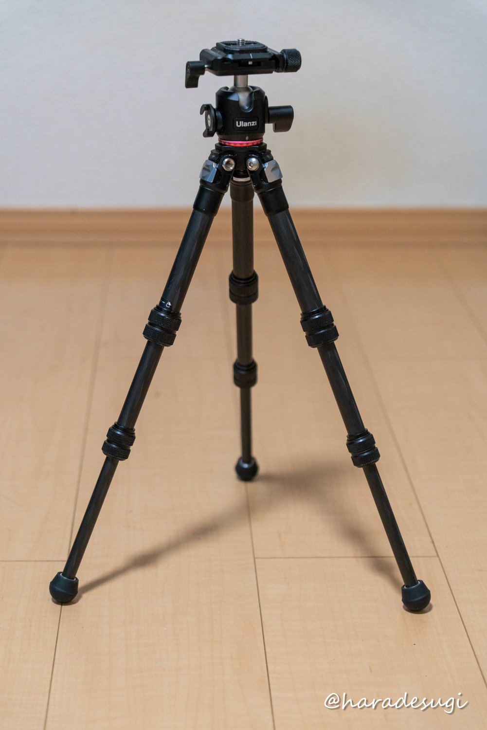 軽くてコンパクトなUlanziの超小型カーボン三脚「MT-20」を登山用に