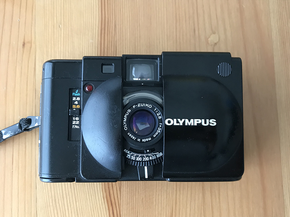 OLYMPUS オリンパス XA】使い方や外観レビュー、作例など 時代を変えた