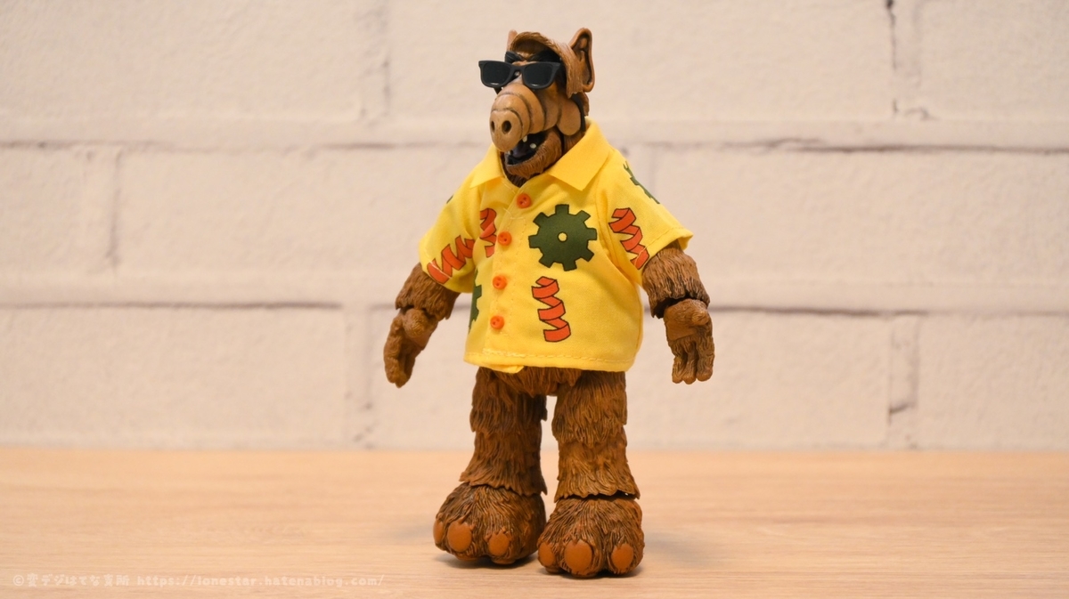 NECA社から発売されたアルフのアクションフィギュア、クオリティが