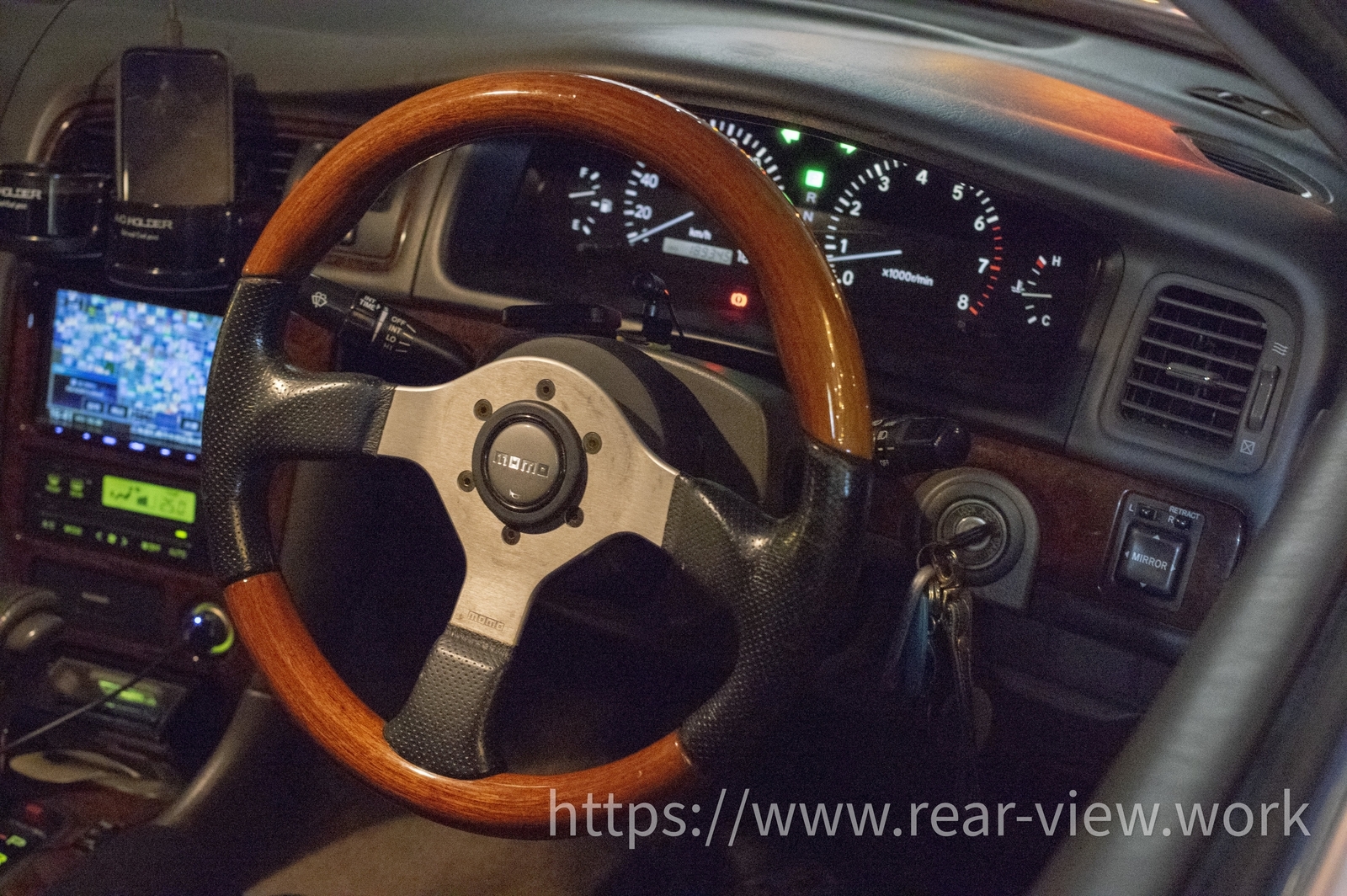 念願のウッドステアリング【momo FIGHTER】 - 後方視界良好☆